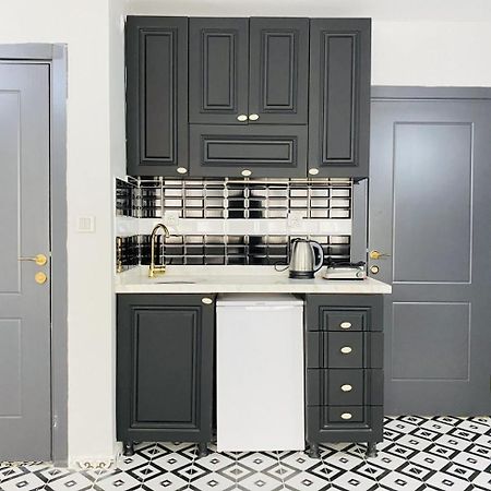 Apartament Pleasant Studio Flat In Kabatas Beyoglu Stambuł Zewnętrze zdjęcie